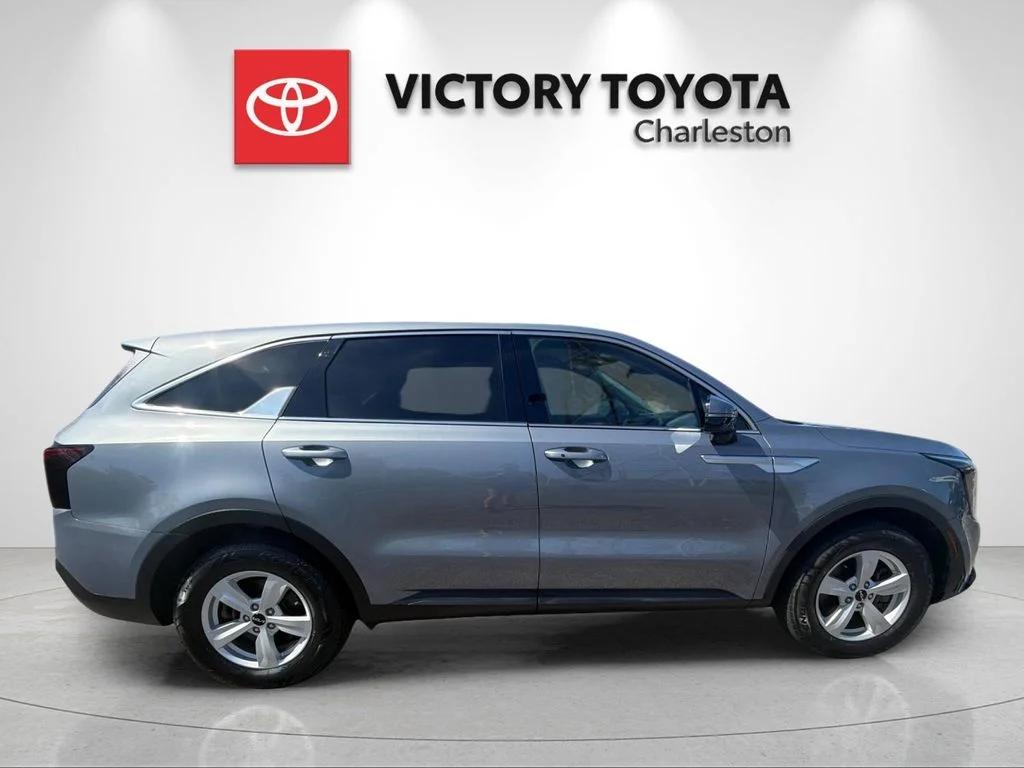 Used 2024 Silver Kia LX image 6
