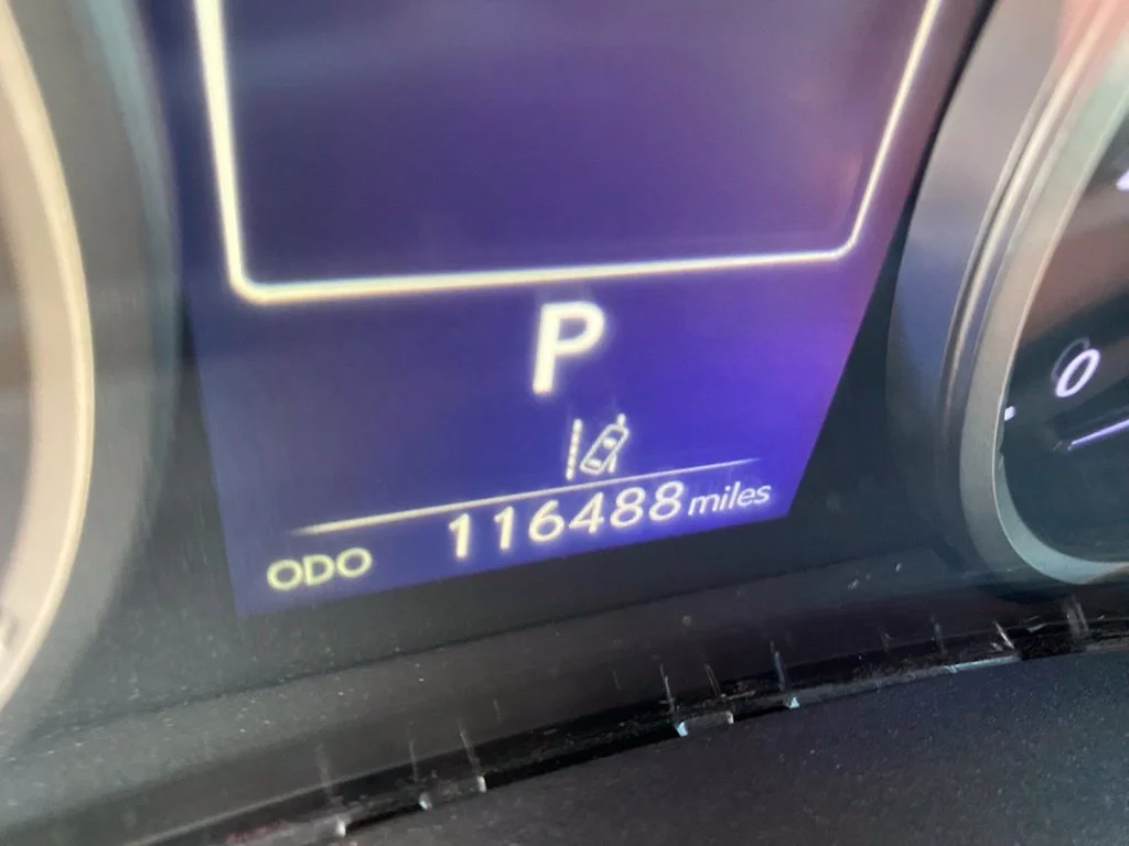 Used 2019 Silver Lexus 300h image 4