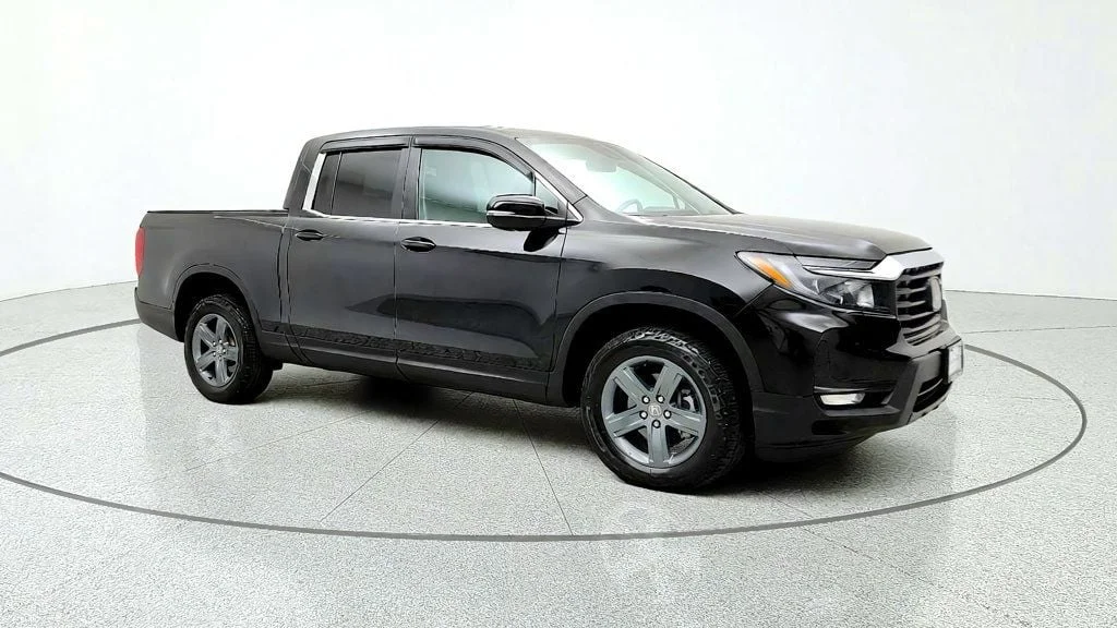 Used 2023 Crystal Black Pearl Honda RTL AWD image 3