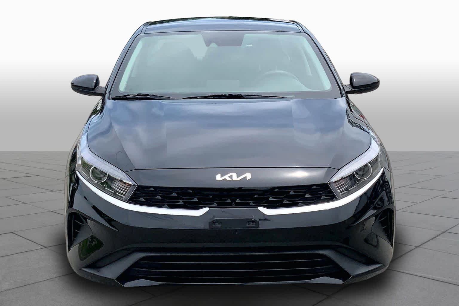 Certified Used 2023 Aurora Black Kia LXS image 4
