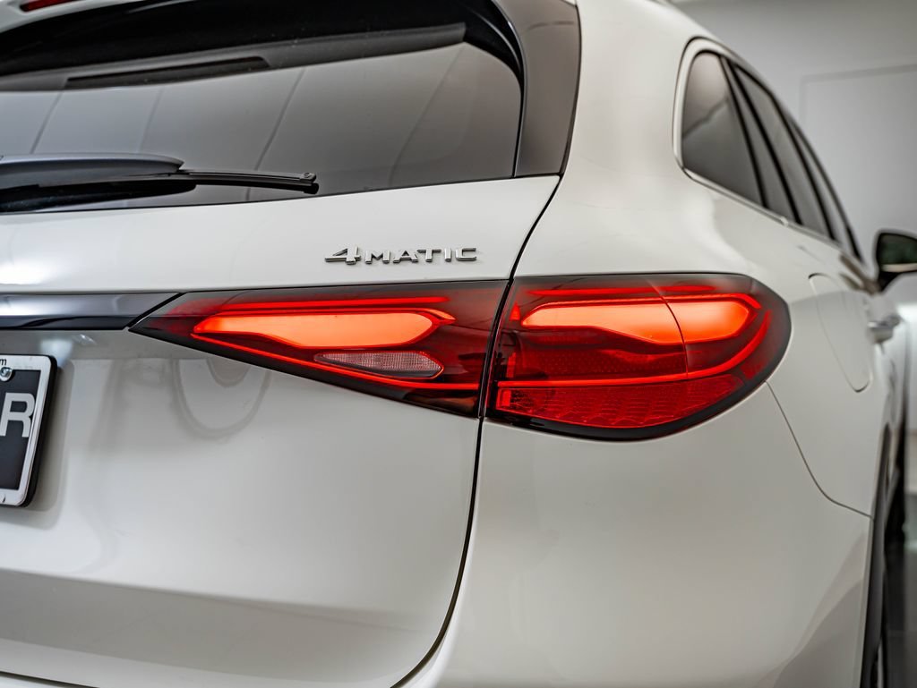 New 2027 Polar White Mercedes-Benz GLC 300 image 15
