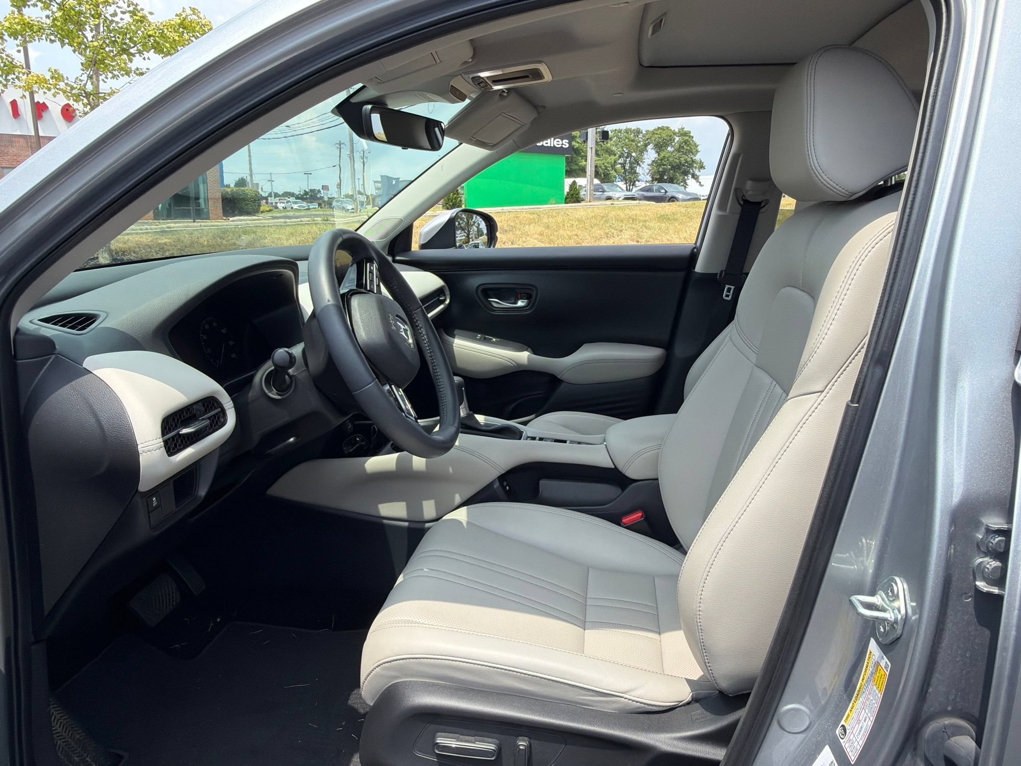 Certified Used 2025 Lunar Silver Metallic Honda AWD EX-L image 40