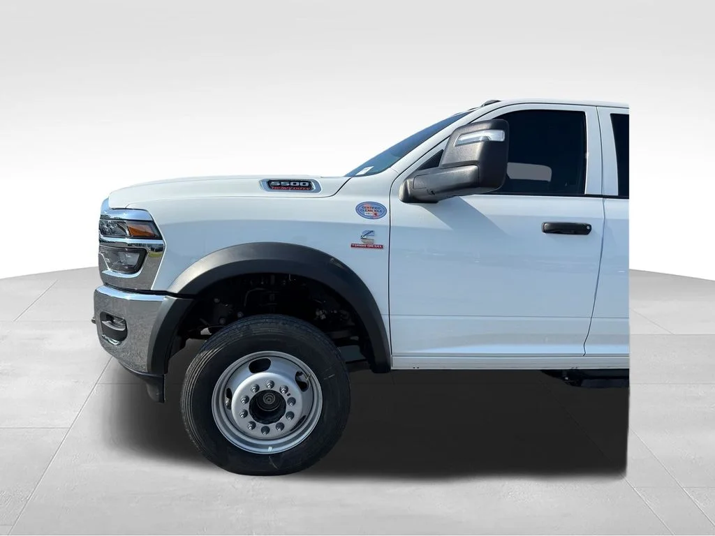 New 2026 Bright White Clear-Coat Exterior Paint RAM Tradesman image 24
