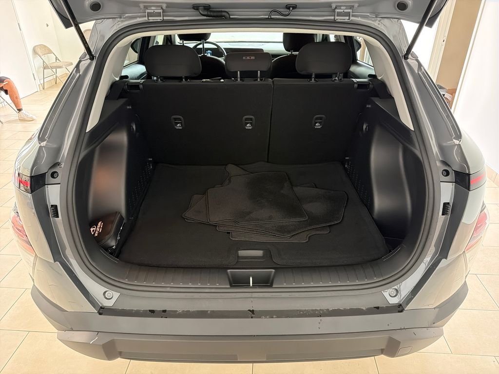 Used 2025 Gray Hyundai SEL image 32