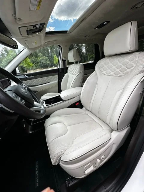 Used 2021 Hyper White Hyundai Calligraphy image 12