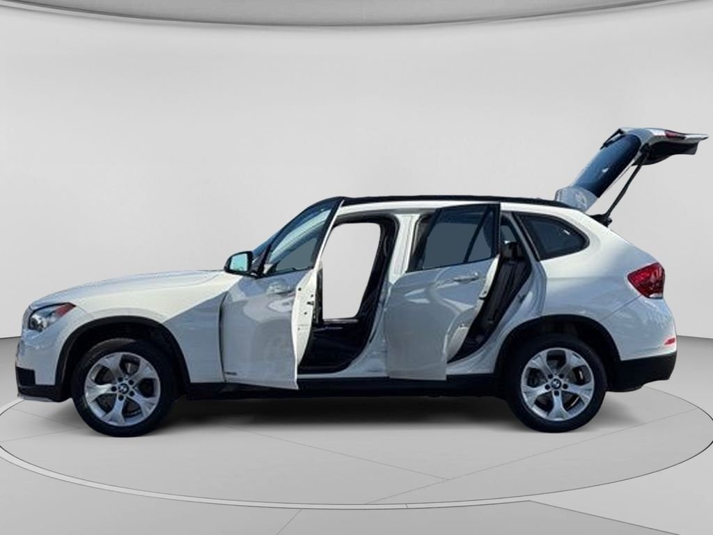 Used 2015 Alpine White BMW sDrive28i image 28
