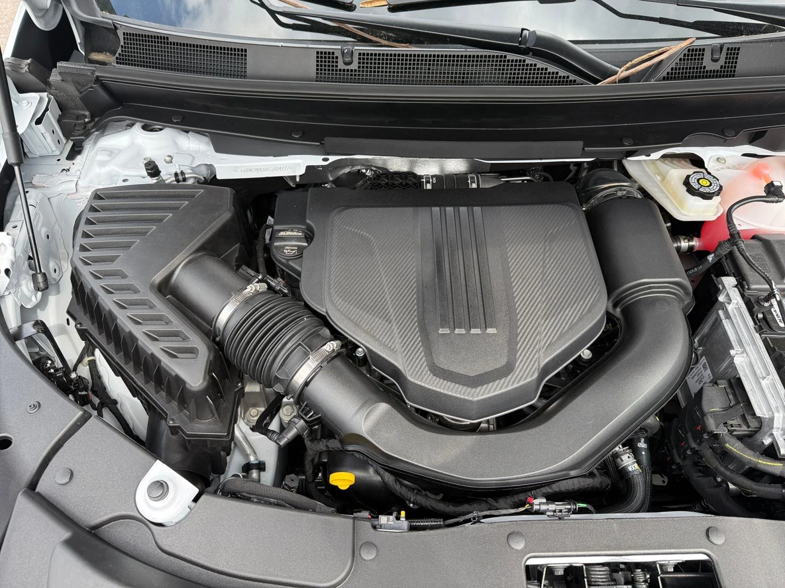 New 2026 Summit White Chevrolet LT image 32