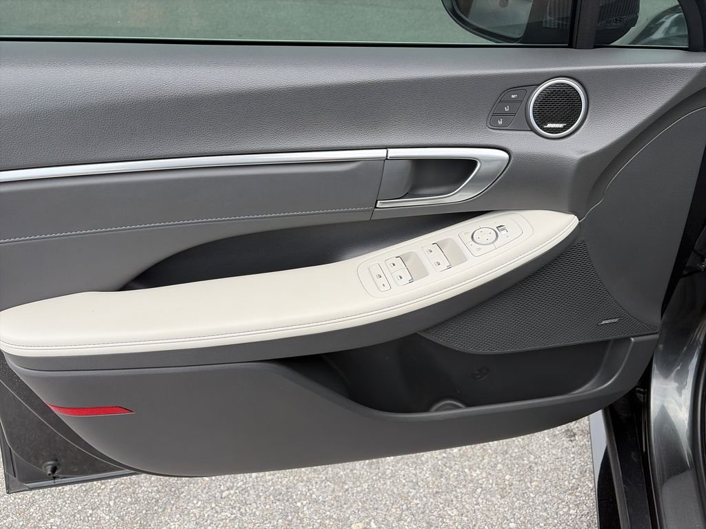 Used 2023 Gray Hyundai Limited image 18