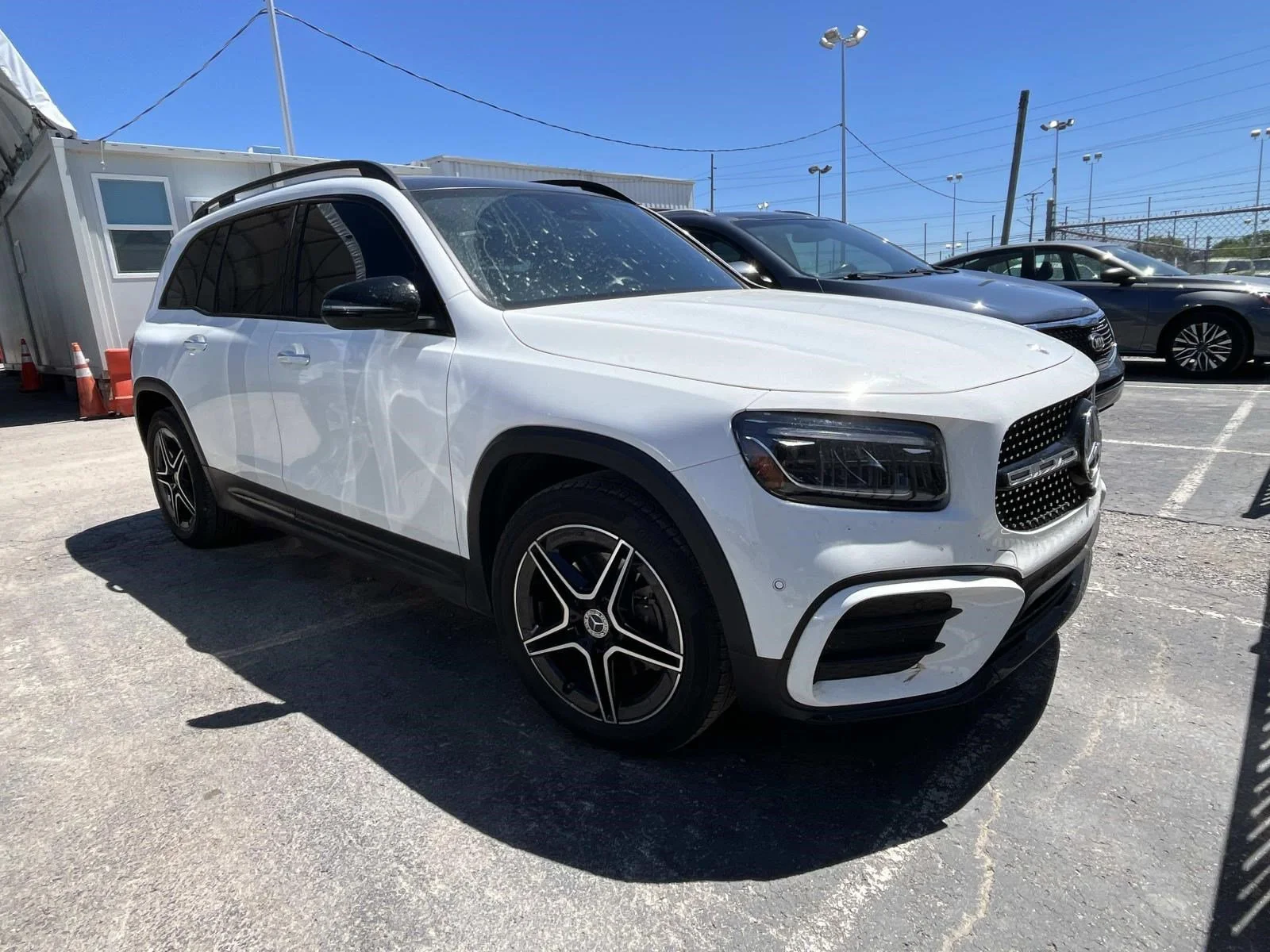 2024 Mercedes-Benz GLB GLB 250's photo
