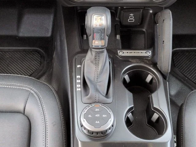 New 2026 Avalanche Gray Ford Badlands® image 19