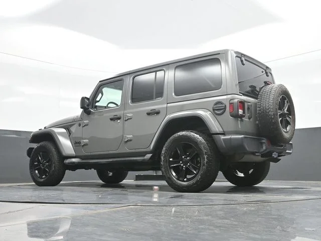 Used 2021 Gray Jeep Unlimited Sahara Altitude image 19
