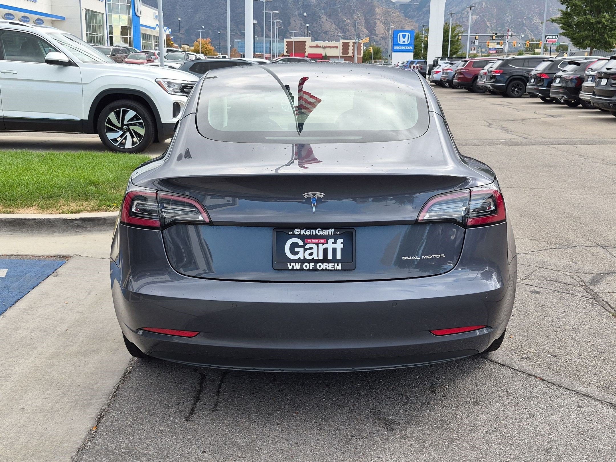 Used 2022 Midnight Silver Metallic Tesla Long Range image 4