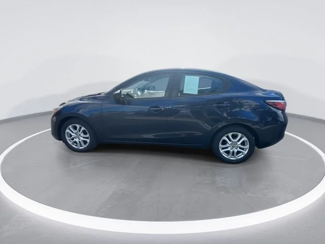 Used 2017 Black Toyota  image 4