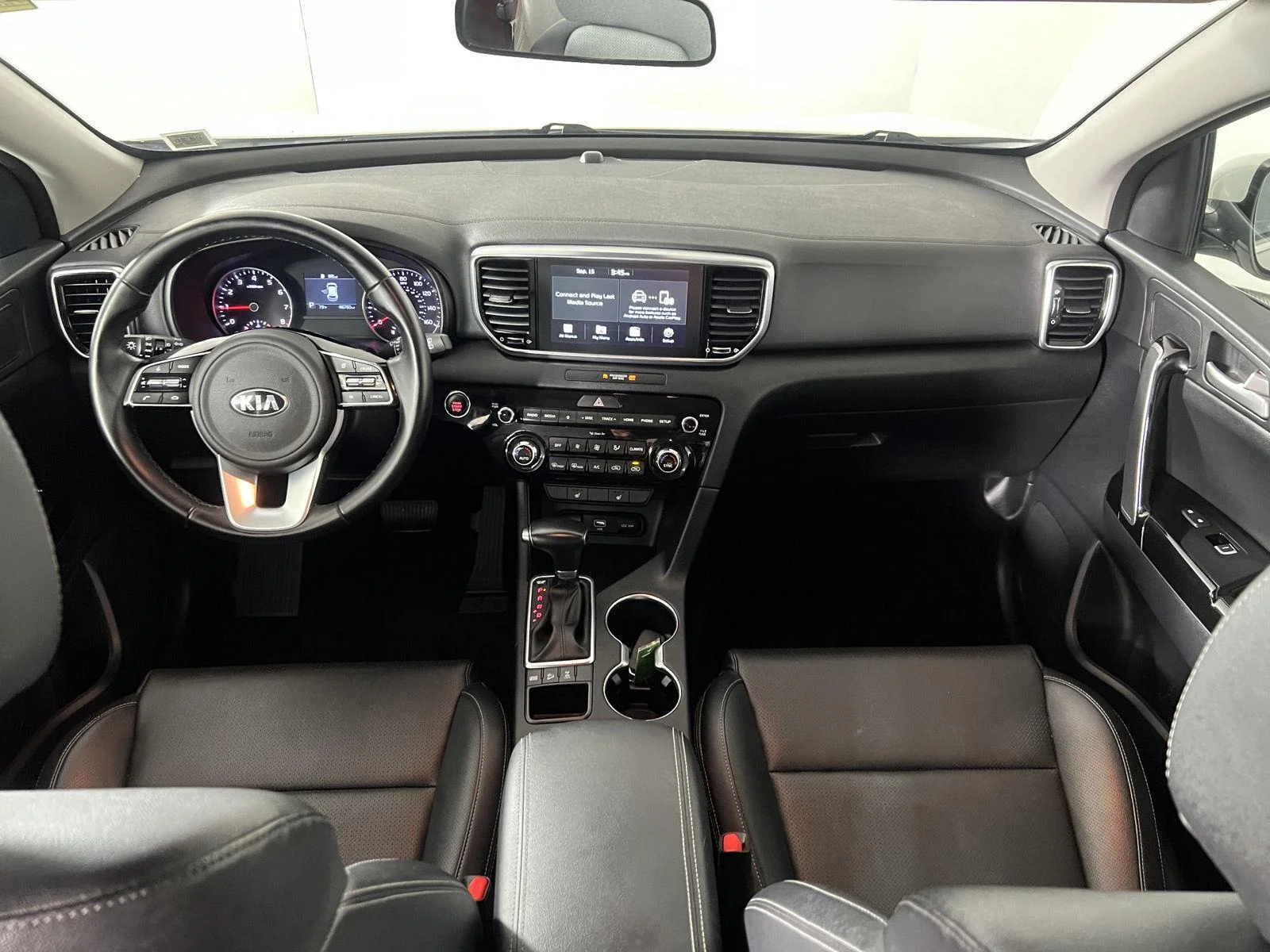 Used 2021 Snow White Pearl Kia EX image 14