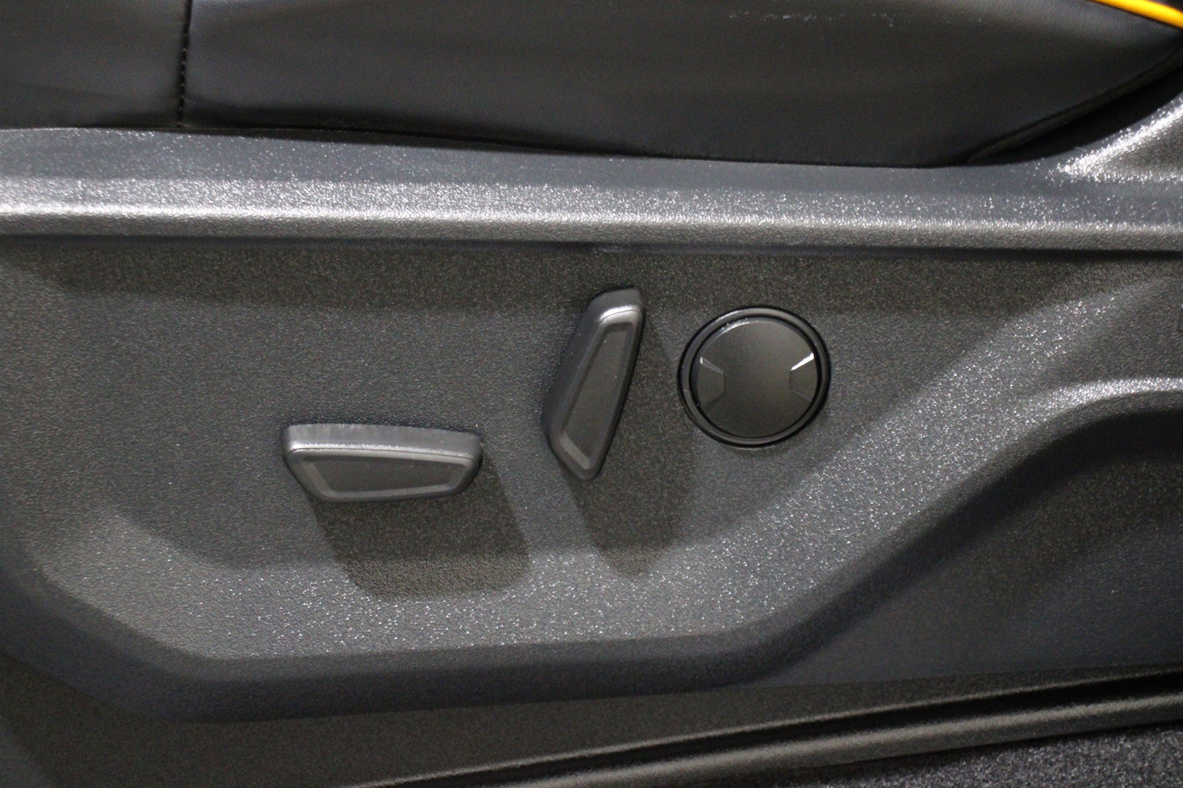 Used 2025 Agate Black Metallic Ford Tremor image 4