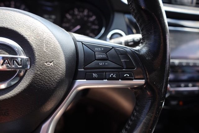 Used 2017 Gray Nissan SV image 21