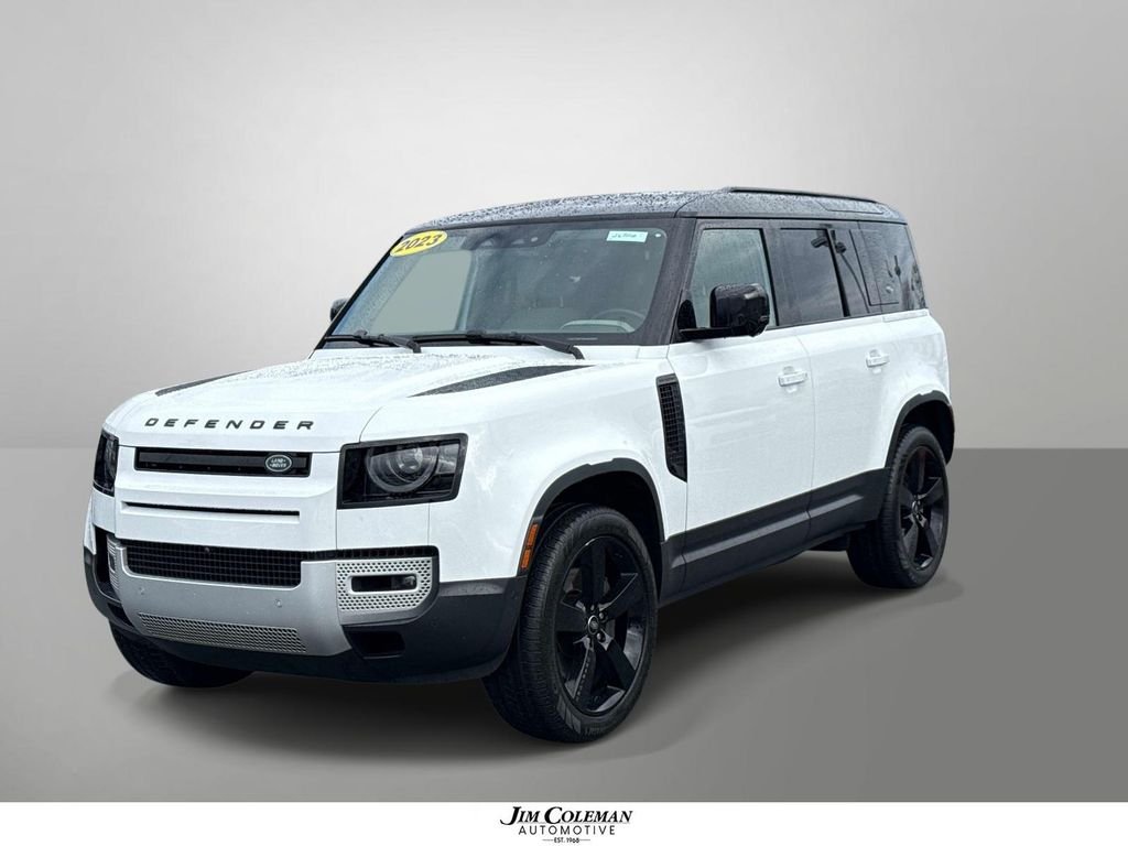 2023 Land Rover Defender SE