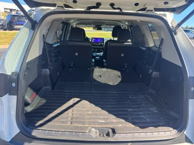 Used 2025 Pearl Toyota XLE image 13