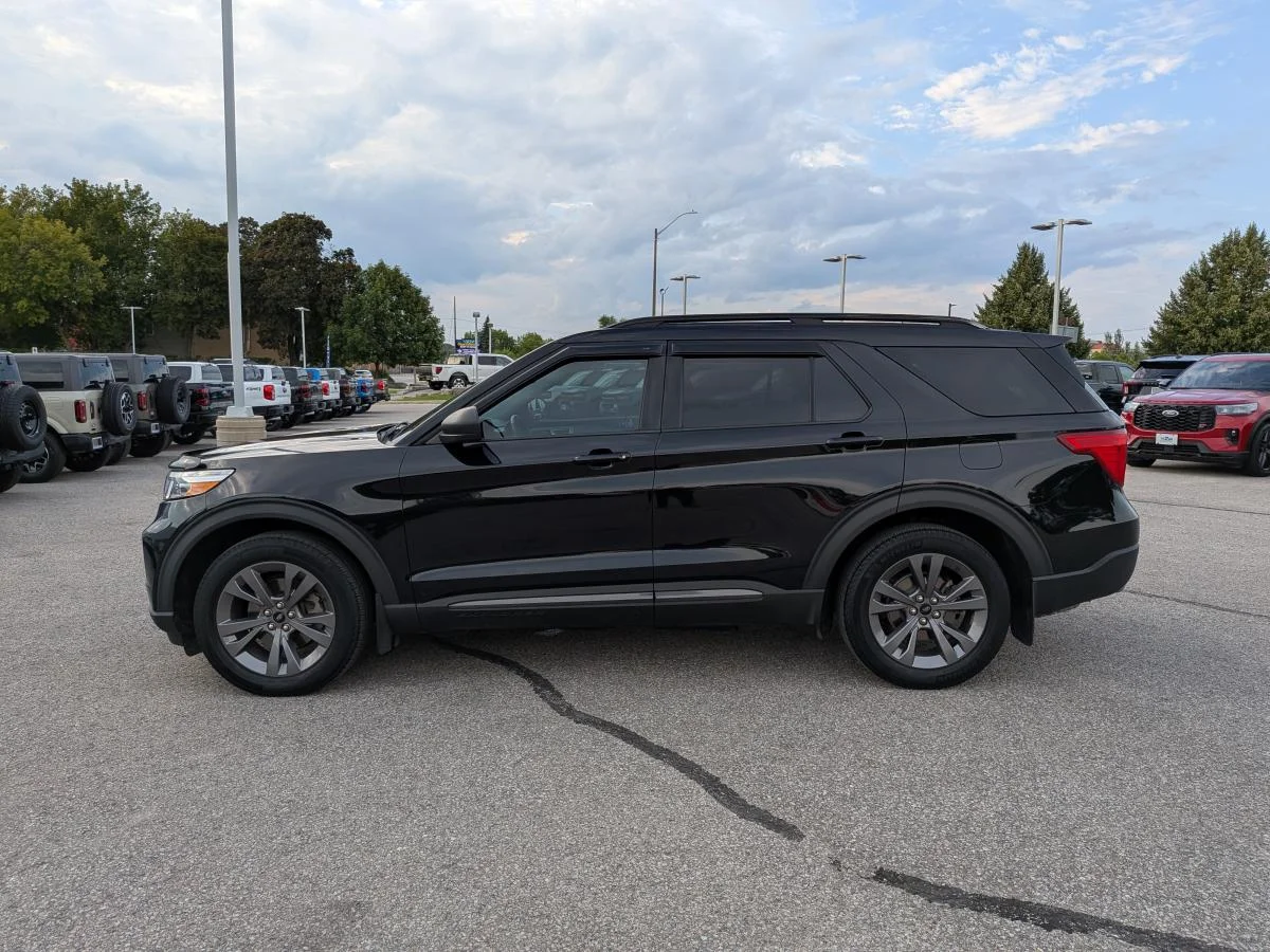 Used 2021 Black Ford Xlt 4wd image 10