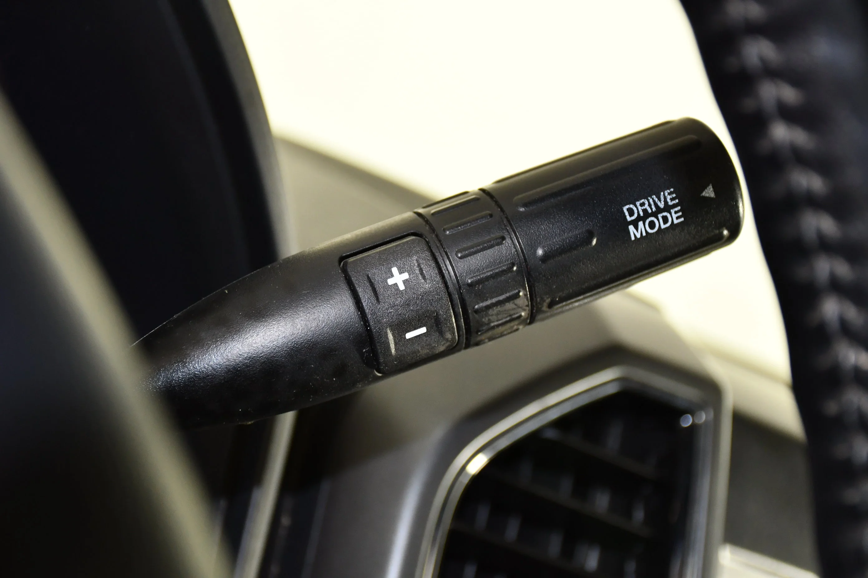 Used 2019 Black Metallic Ford XLT image 25