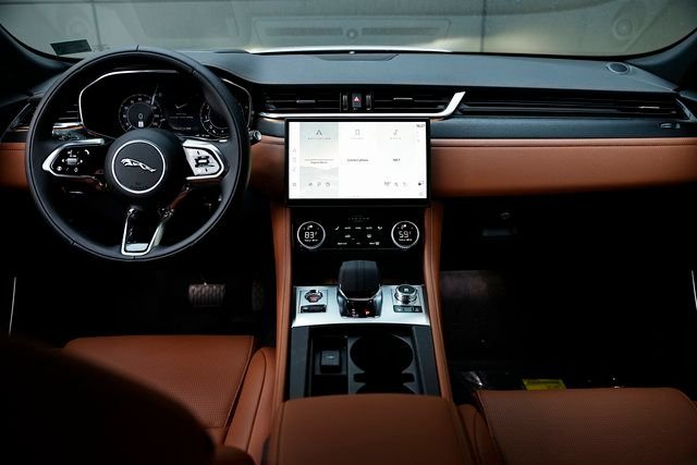 2026 Jaguar F-Pace R-Dynamic S - Photo 30