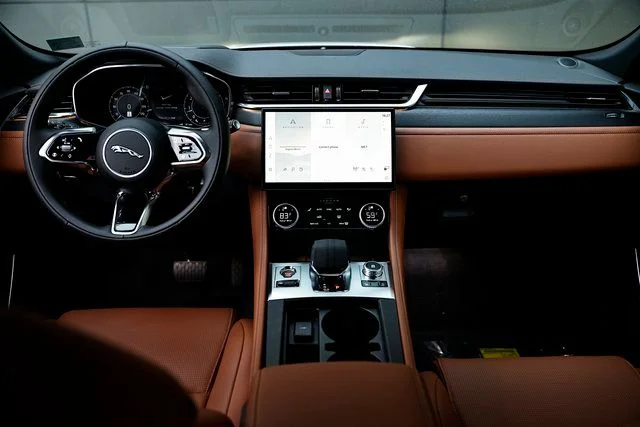 2026 Jaguar F-Pace R-Dynamic S - Photo 30