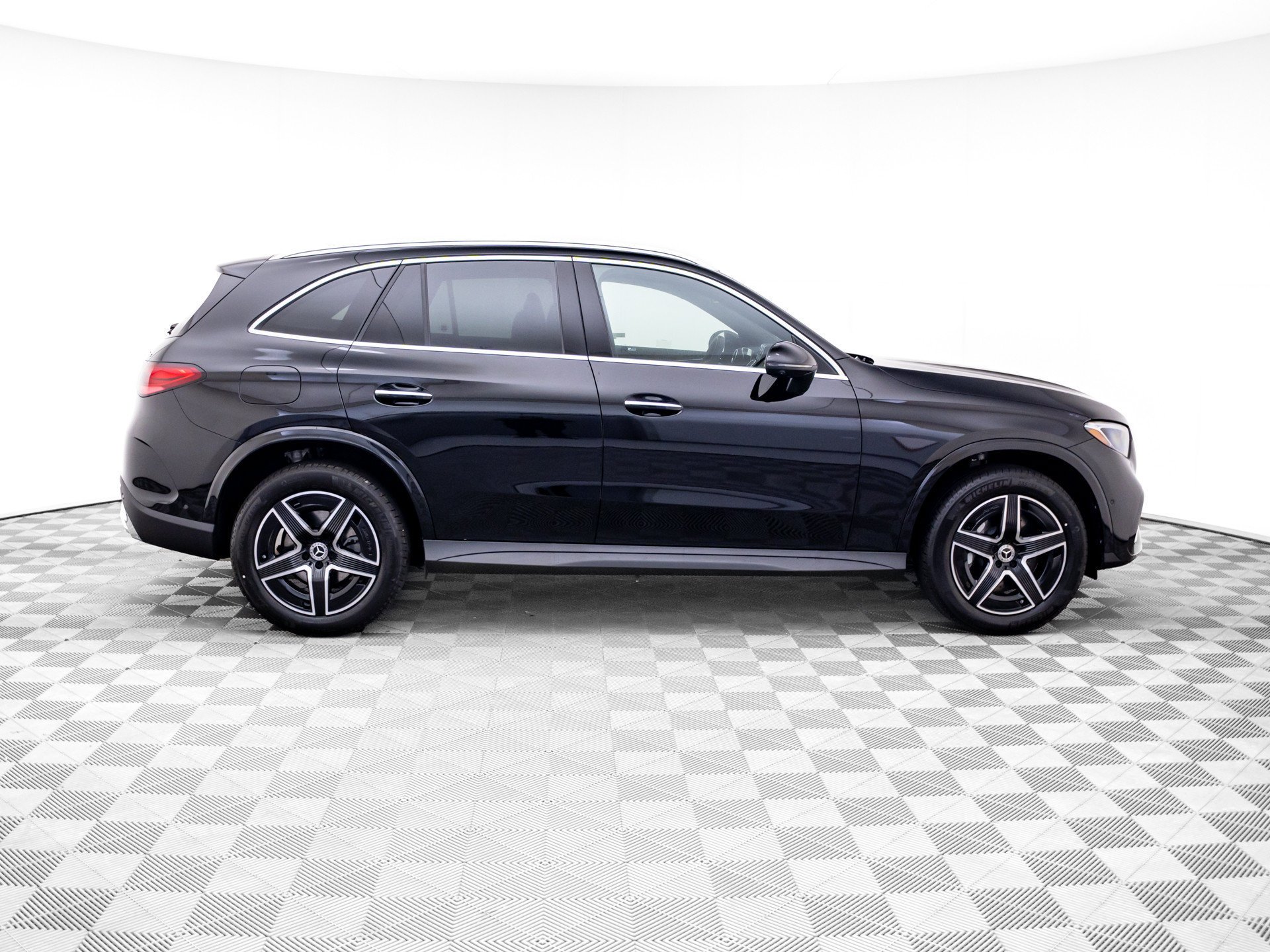 New 2026 Black Mercedes-Benz GLC 300 image 43