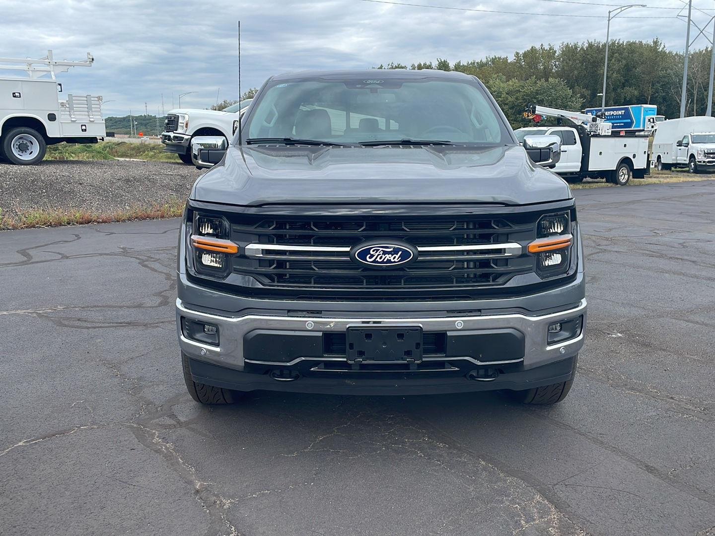New 2026 Carbonized Gray Metallic Ford XLT image 8