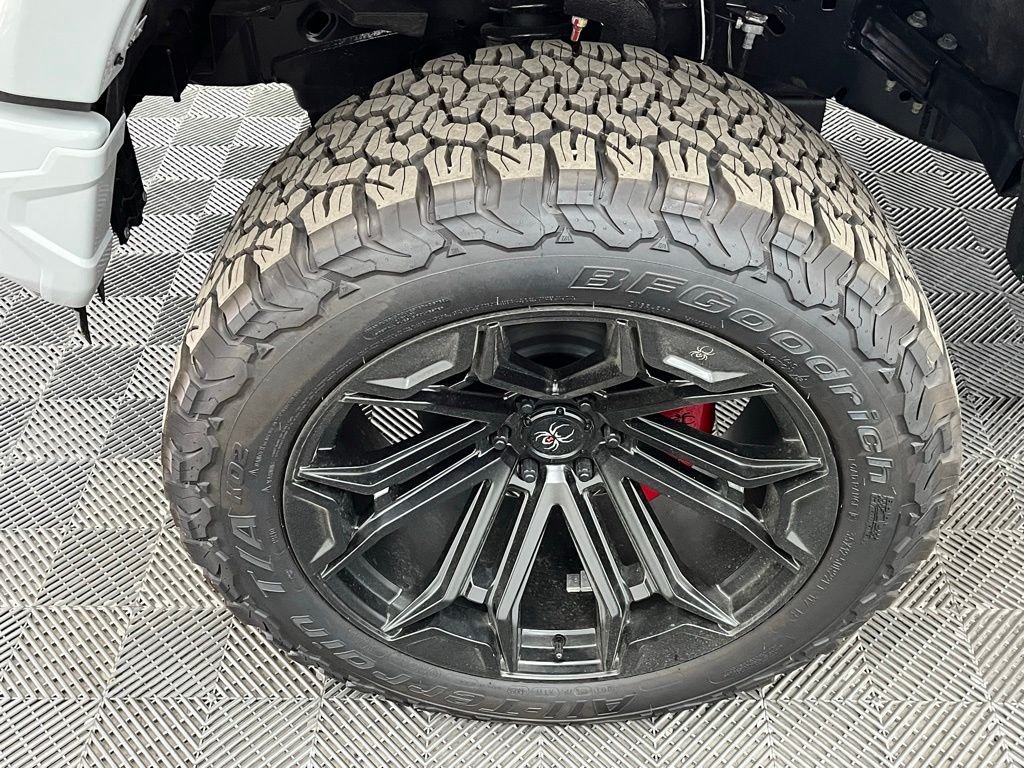 New 2026 White Ford XLT Black Widow Lifted Truck image 18