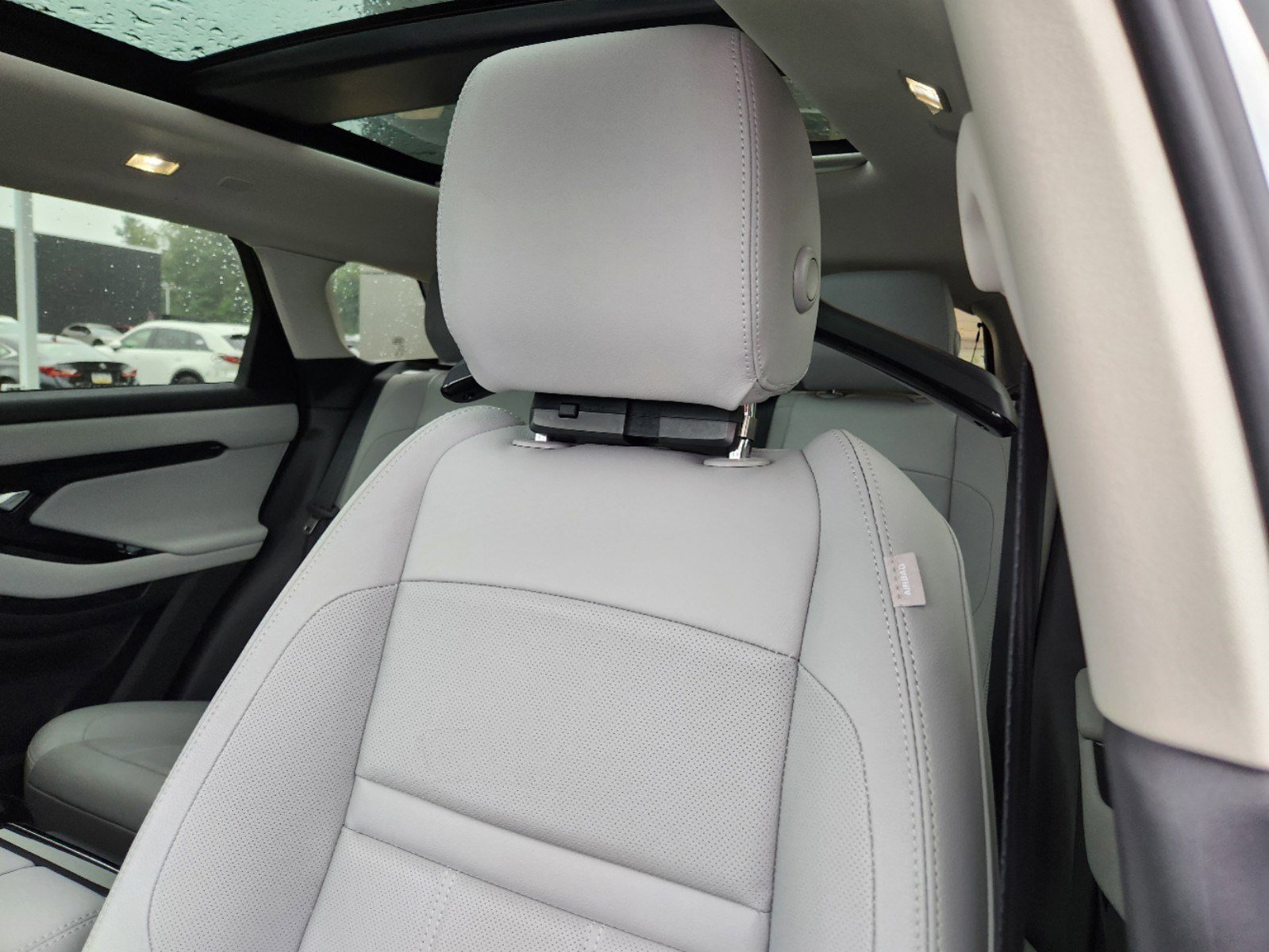 Certified Used 2024 Fuji White Land Rover S image 11