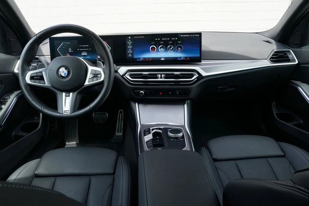 2024 BMW 3 Series 330i - Photo 19