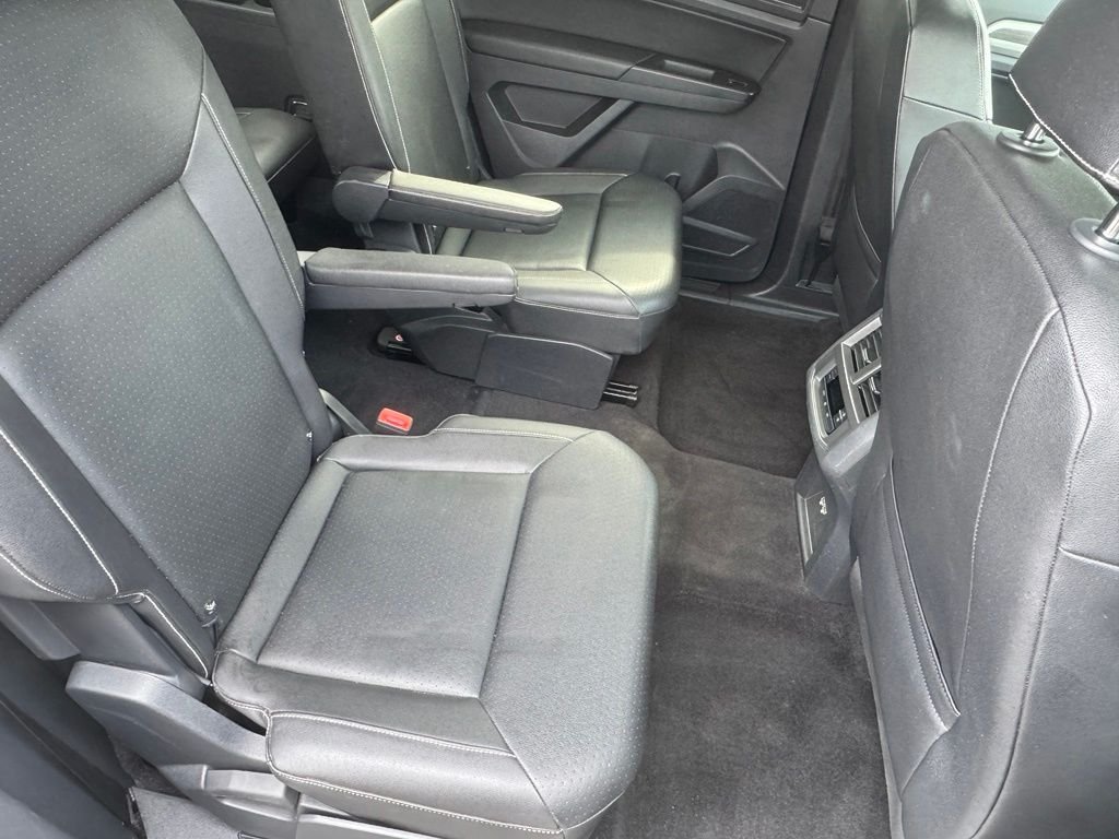 Used 2021 Silver Volkswagen 2.0T SEL image 25