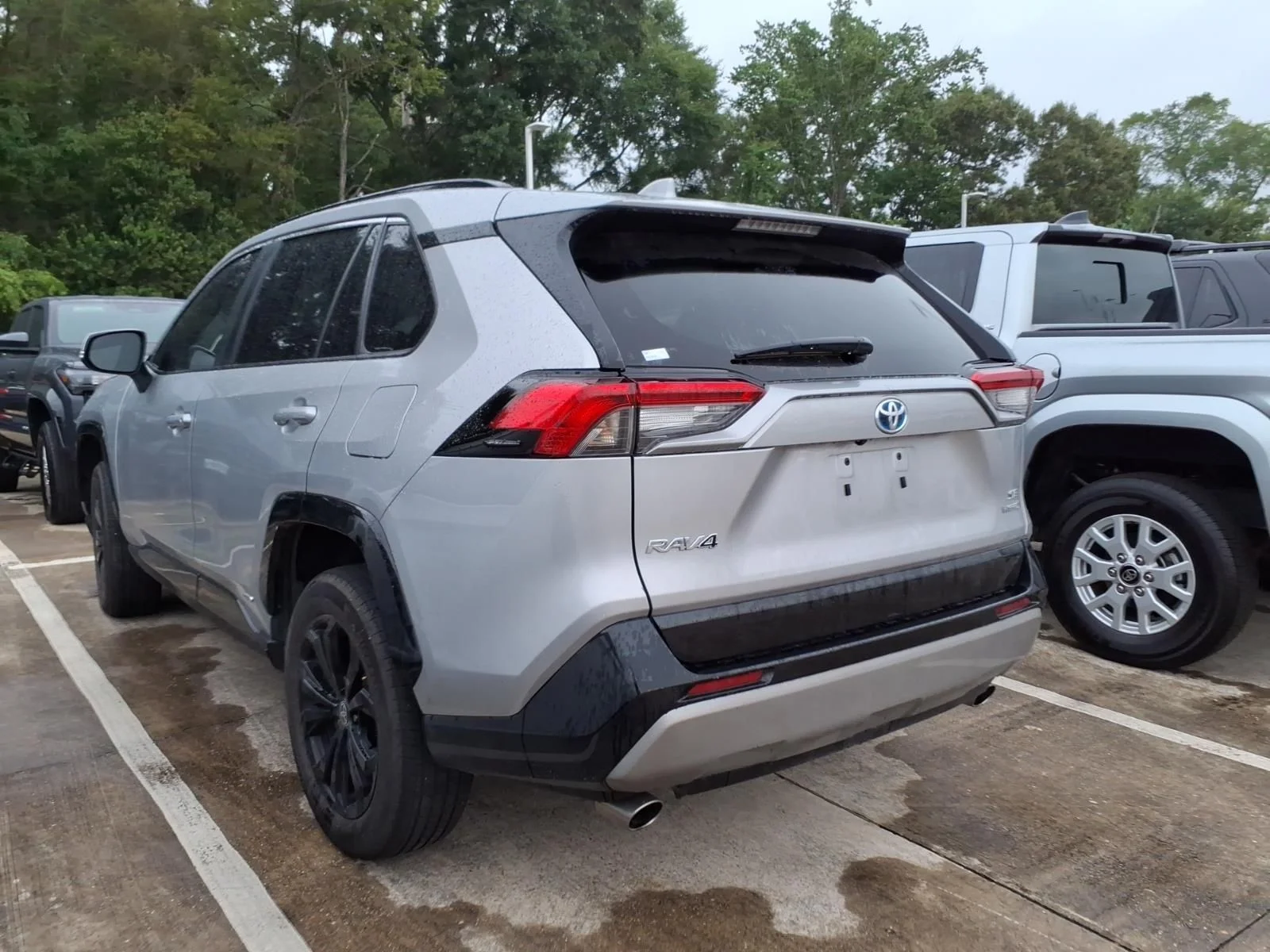 Certified Used 2022 Silver Toyota SE image 2