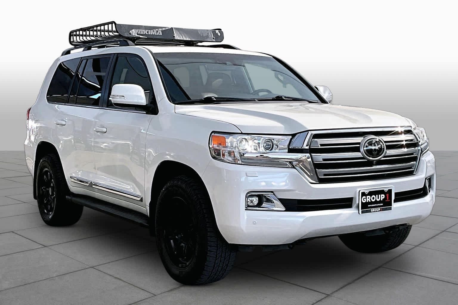 Used 2021 Blizzard Pearl Toyota  image 3