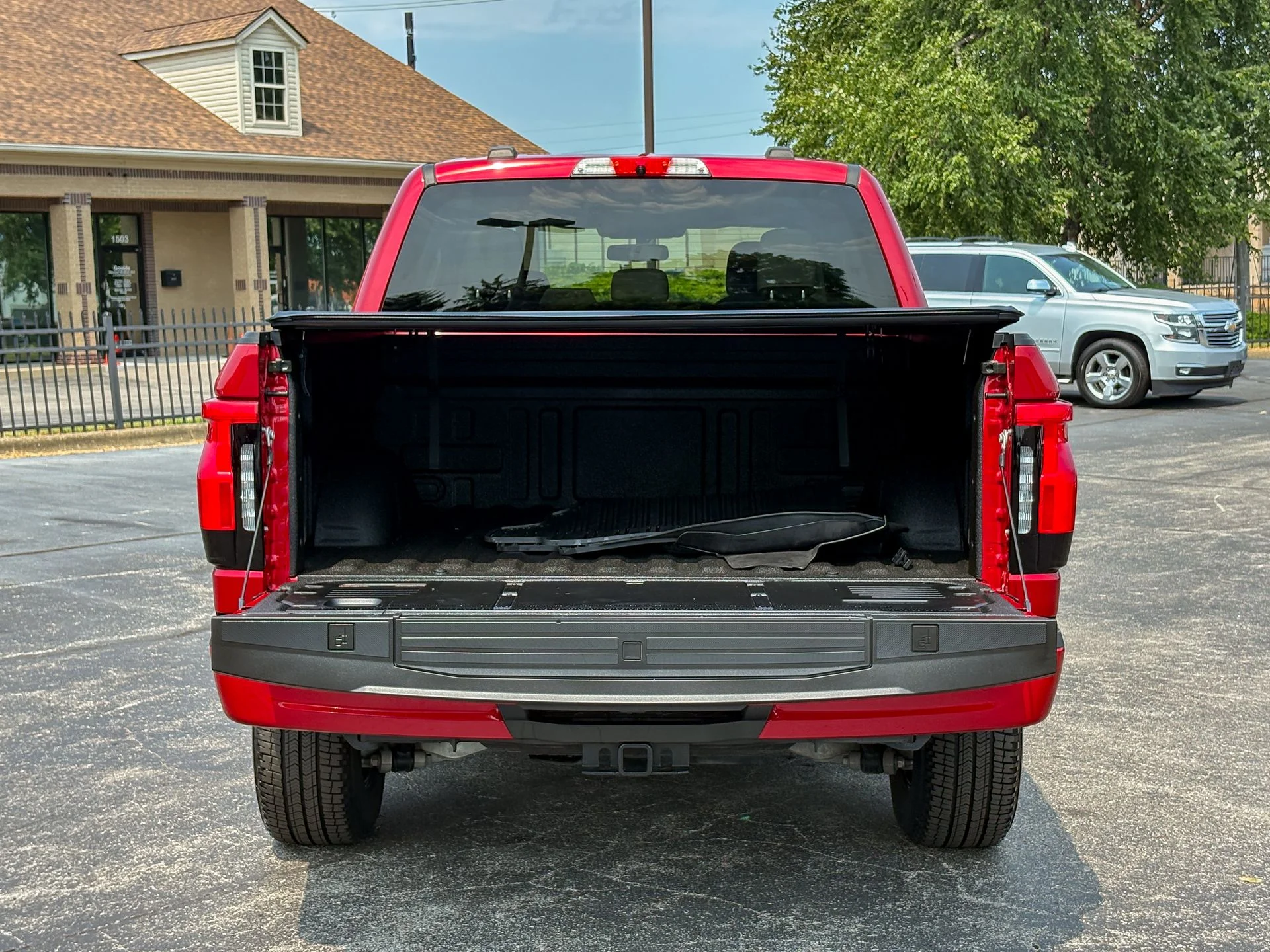 Used 2025 Red Ford XLT image 34