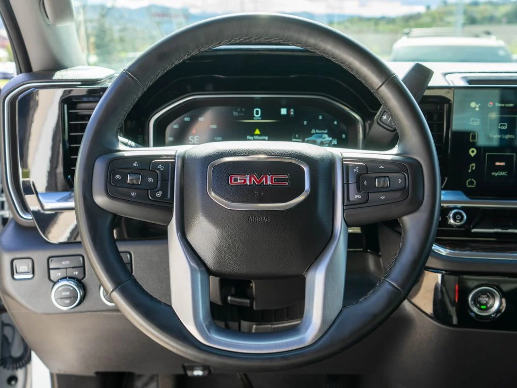 Used 2023 White GMC Elevation image 14