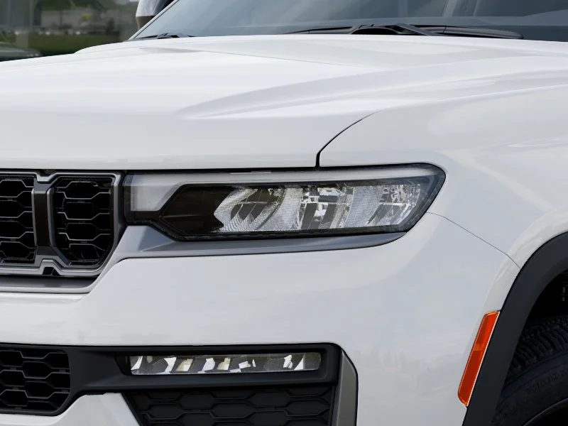 New 2027 Bright White Clear-Coat Paint Jeep Limited image 36