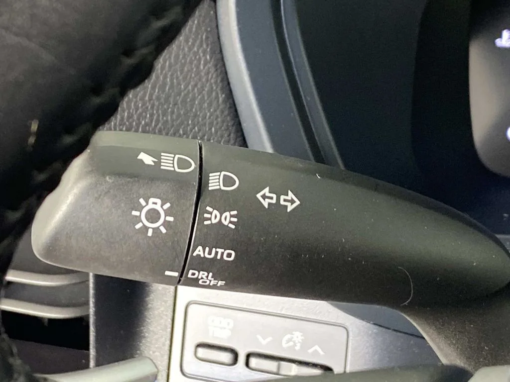 Used 2024 White Toyota XLE image 18