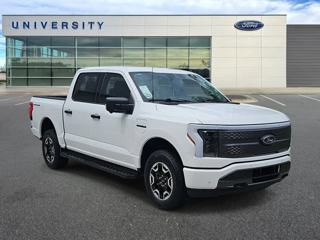 Used 2023 White Ford XLT image 1