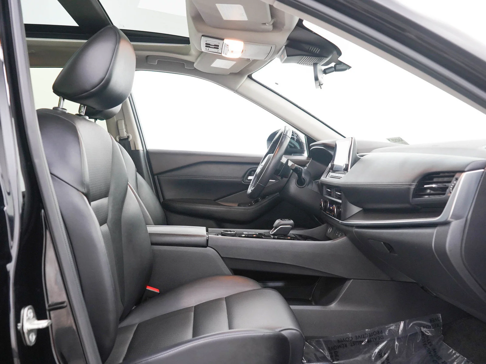 Used 2023 Super Black Nissan SV image 13