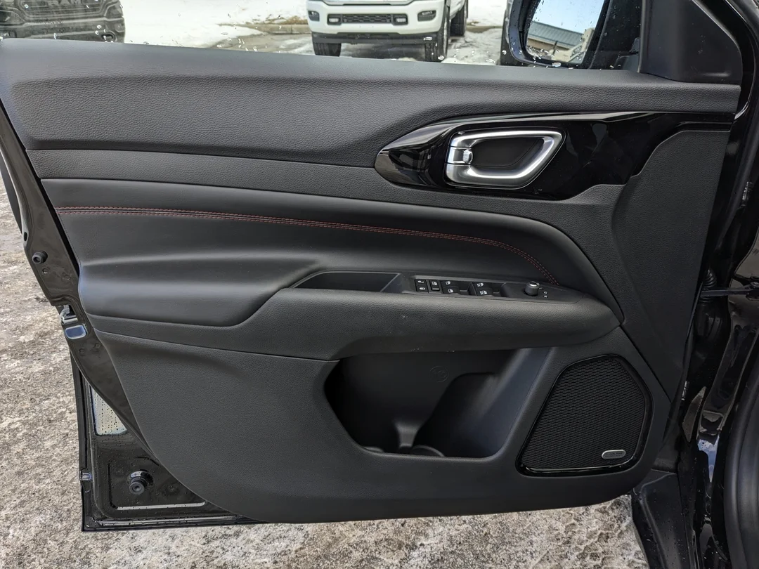 New 2026 Black Jeep Trailhawk - - 4x4 - Sun Sound & Nav - Pano Roof - Active Driving Assist & More! image 12