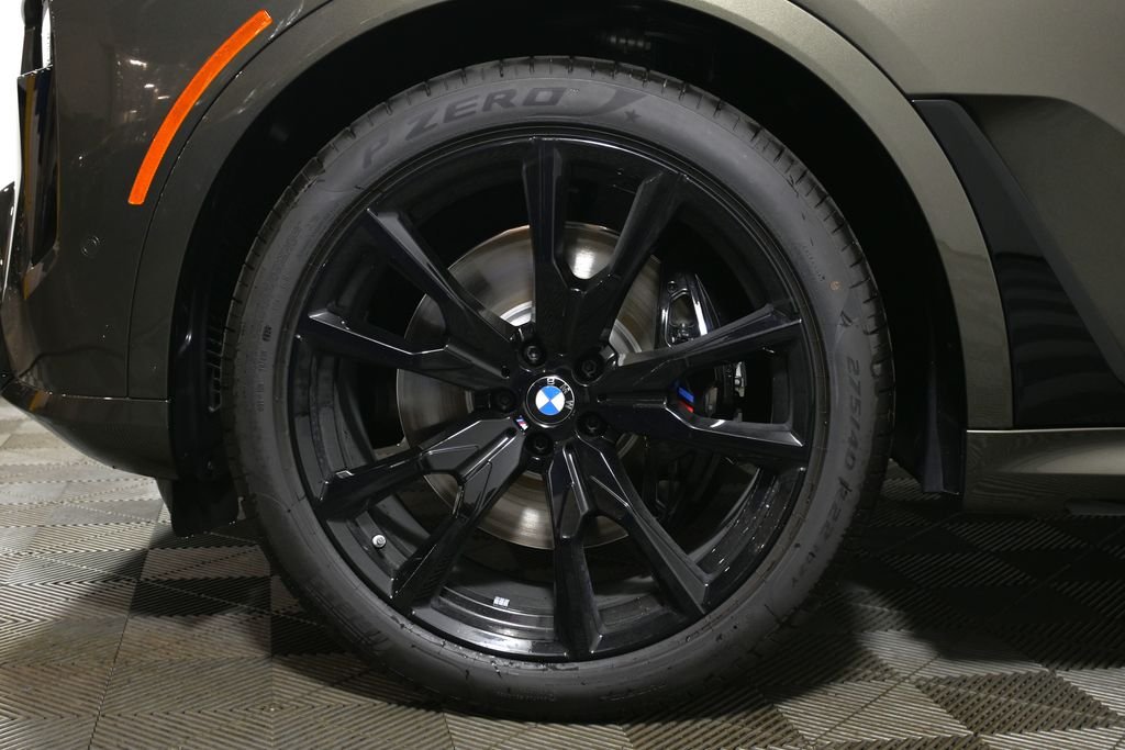 New 2027 Green Metallic BMW xDrive40i image 12