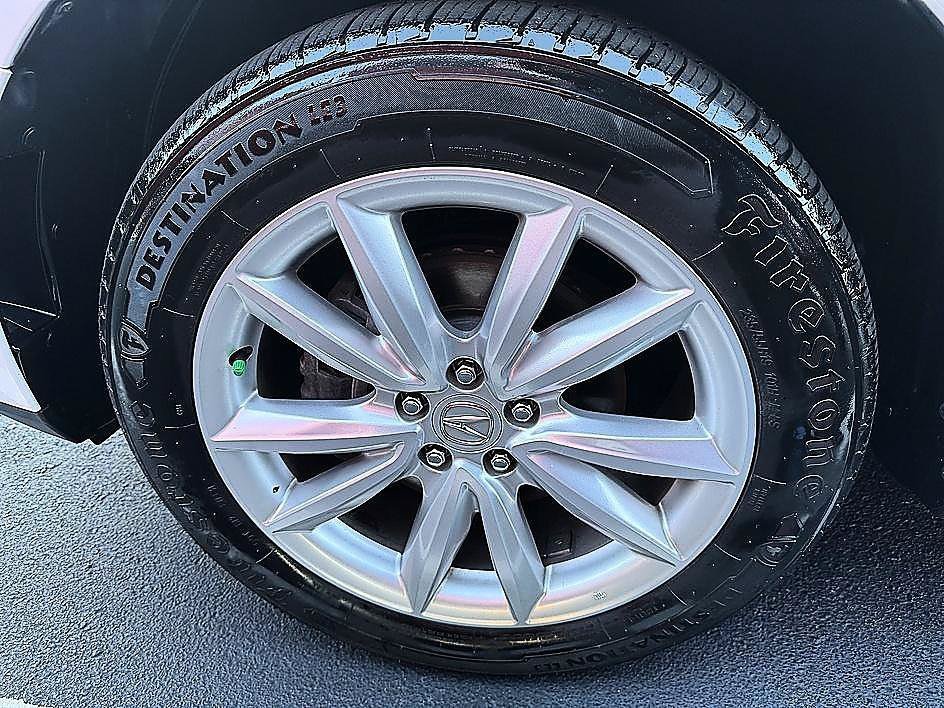 Used 2021 White Acura Base image 26