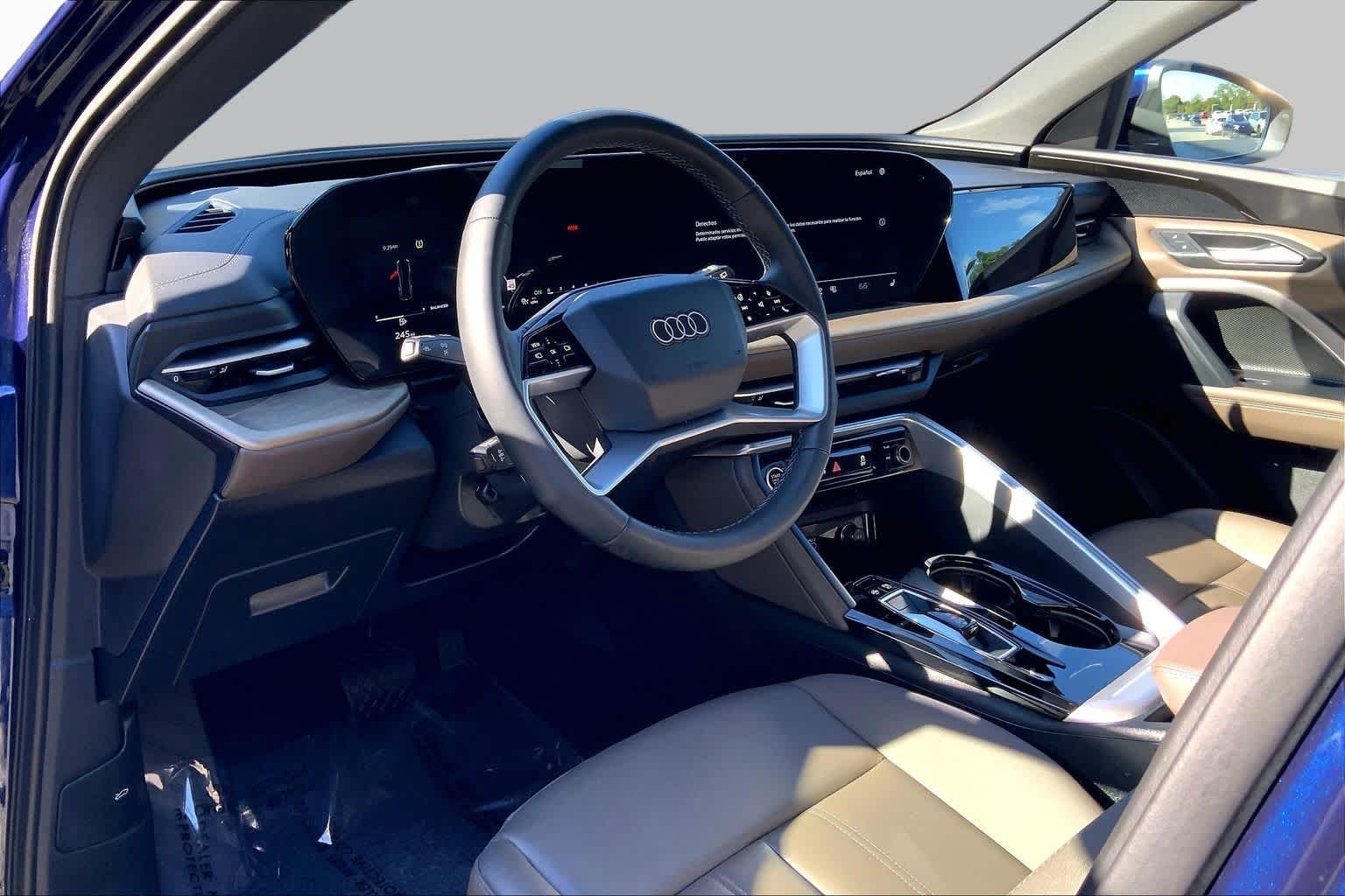Used 2025 Navarra Blue Metallic Audi Premium image 18