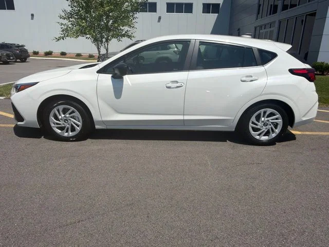 Used 2025 White Subaru Base image 8