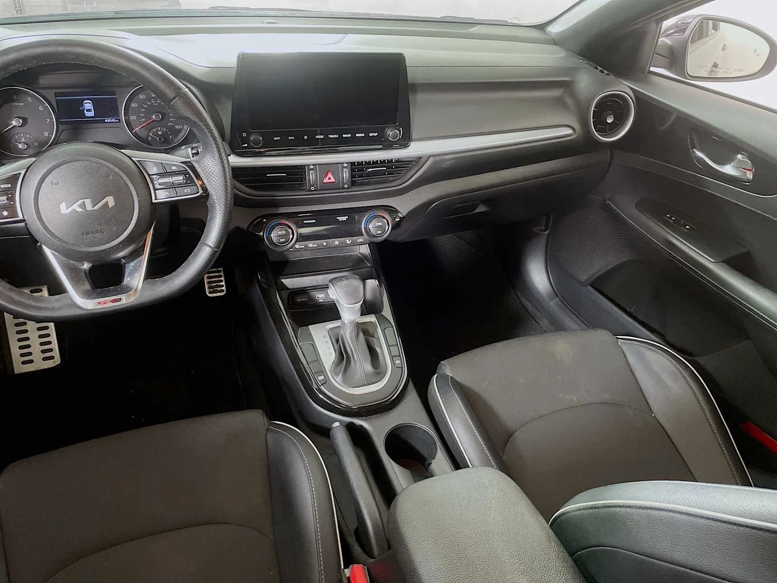 Used 2022 Gravity Gray Kia GT-Line image 20