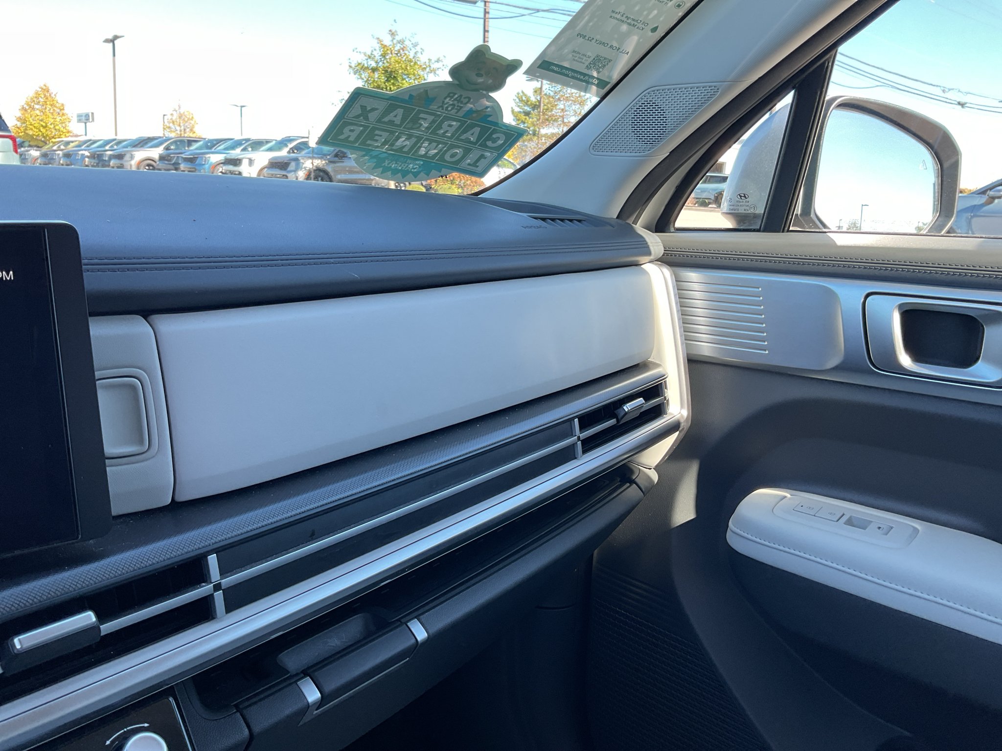 Used 2024 Shimmering Silver Hyundai SEL image 32