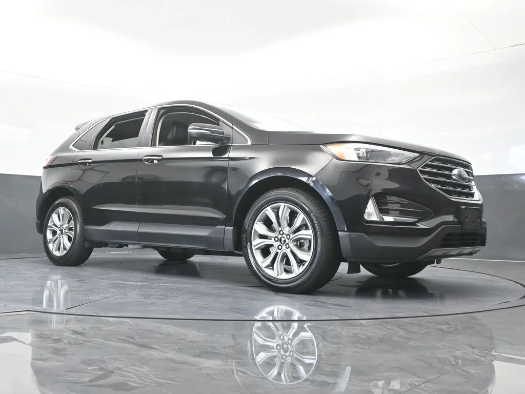 Used 2024 Black Metallic Ford Titanium image 66