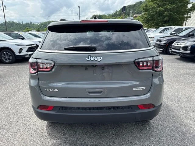 Used 2024 Gray Jeep Latitude image 4