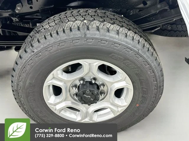New 2026 Oxford White Ford XLT image 30